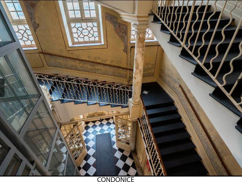 Condonice Extérieur photo